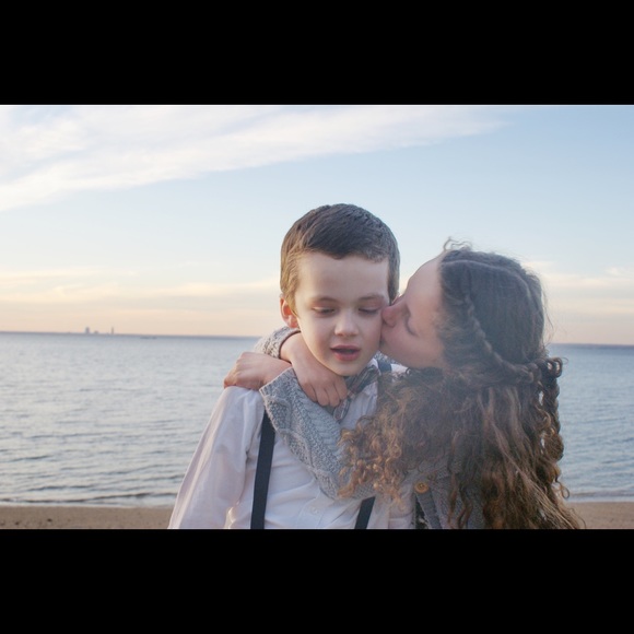 Meet your Posher, Cait - Picture 6 of 7